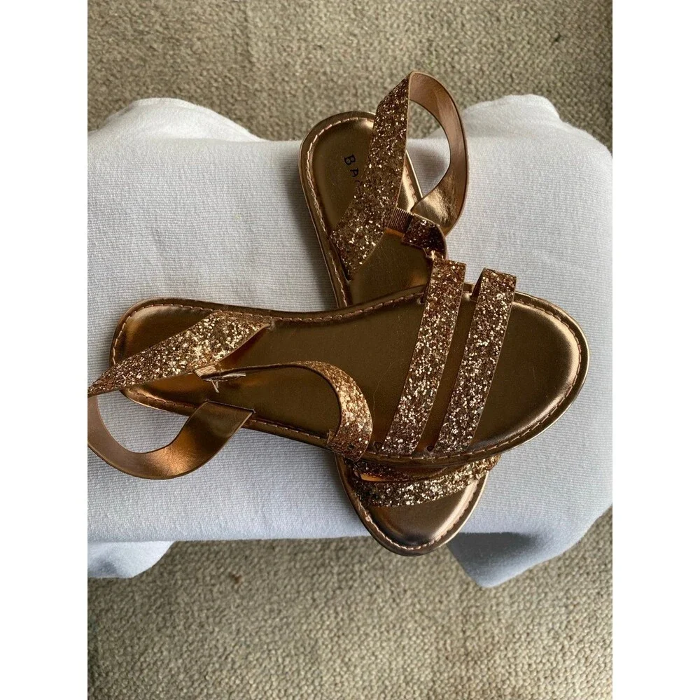 Women's Sandal Rose gold glittery Sandal with back straps for extra grip 8.5 NWT
